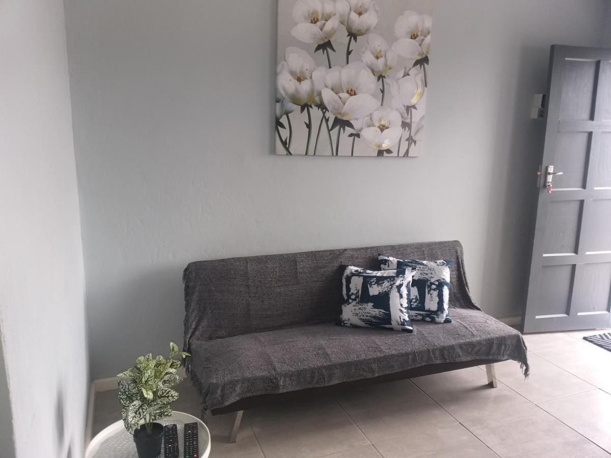 Apartmán Tj Self-Catering Graaff-Reinet Exteriér fotografie
