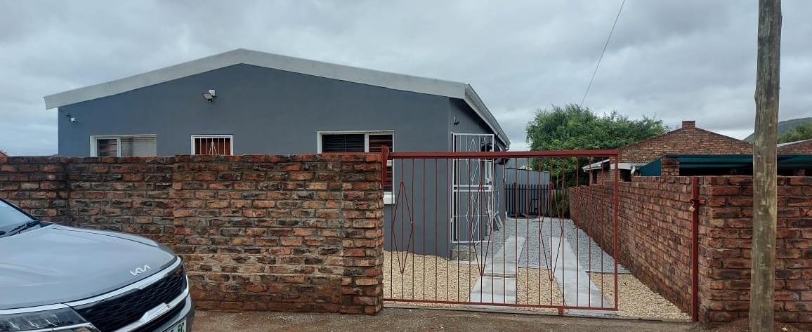 Apartmán Tj Self-Catering Graaff-Reinet Exteriér fotografie